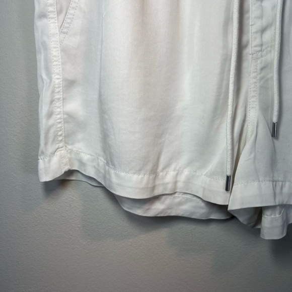 Loft Women's Emory Shorts White Pull On Shorts Lightweight Pockets Tie NEW Large - Picture 4 of 12